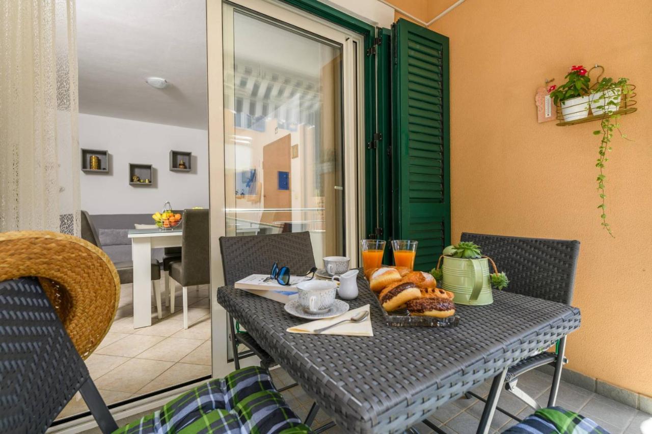 Apartment Sea Премантура Екстериор снимка