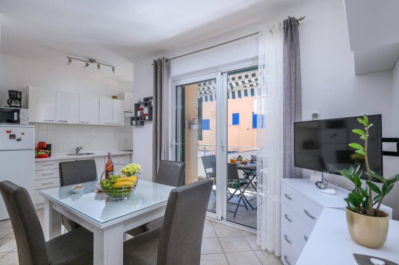 Apartment Sea Премантура Екстериор снимка